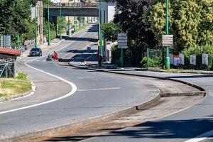 Průtah Jaroměří je do podzimu zavřený kvůli opravám, dálnice je zdarma