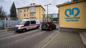 Nemocnici v Nymburce ochromil vážný kybernetický útok. Funguje v nouzovém režimu