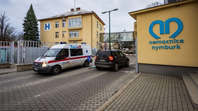 Nemocnici v Nymburce ochromil vážný kybernetický útok. Funguje v nouzovém režimu