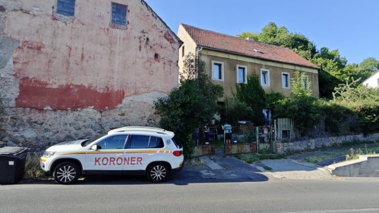 Střelba na Teplicku: Kriminalisté objevili v rodinném domě mrtvého muže